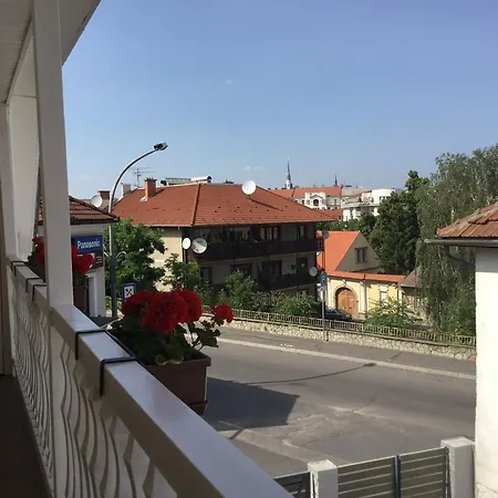 Guest house Avas